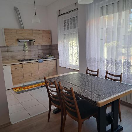 רין Apartament Nad Jeziorem Ryn מראה חיצוני תמונה